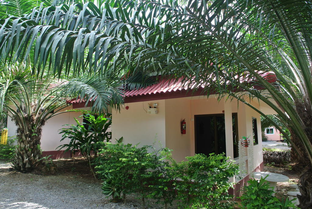 Bantatuk Resort & Restaurant Ban Tha Khun Buitenkant foto