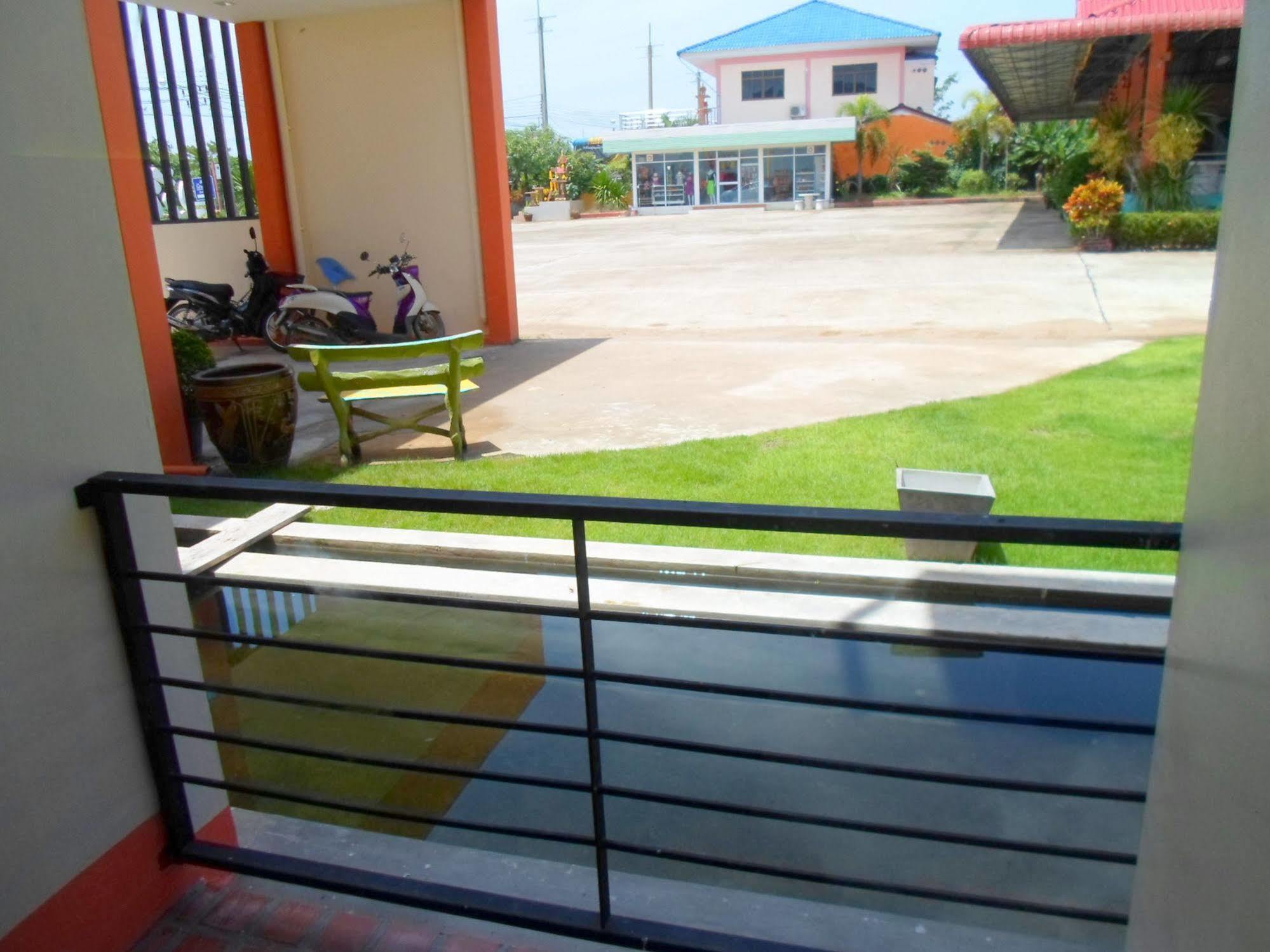 Bantatuk Resort & Restaurant Ban Tha Khun Buitenkant foto