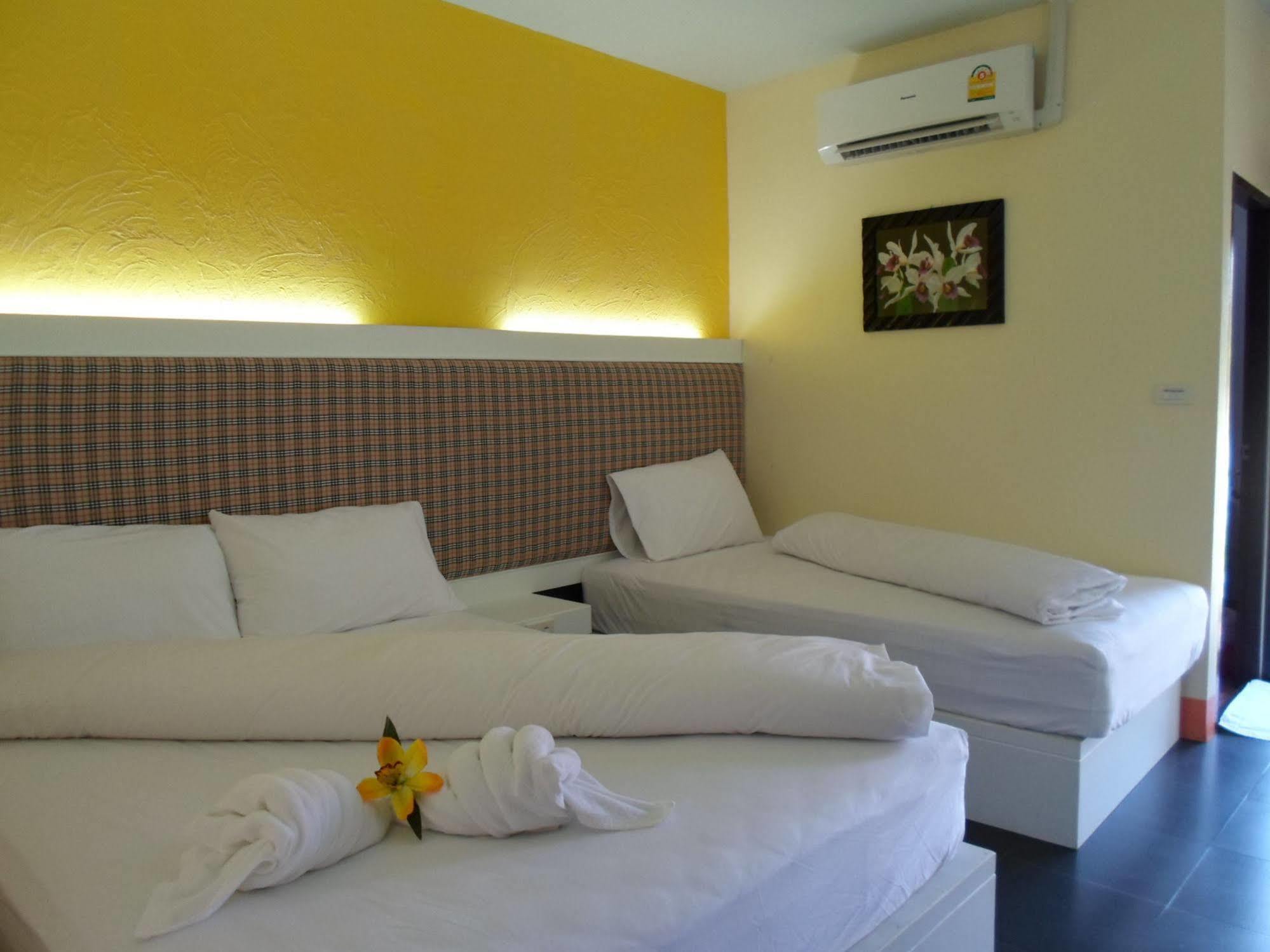 Bantatuk Resort & Restaurant Ban Tha Khun Buitenkant foto