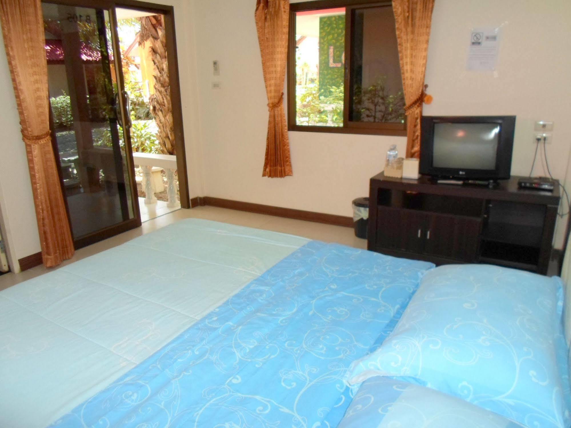 Bantatuk Resort & Restaurant Ban Tha Khun Buitenkant foto