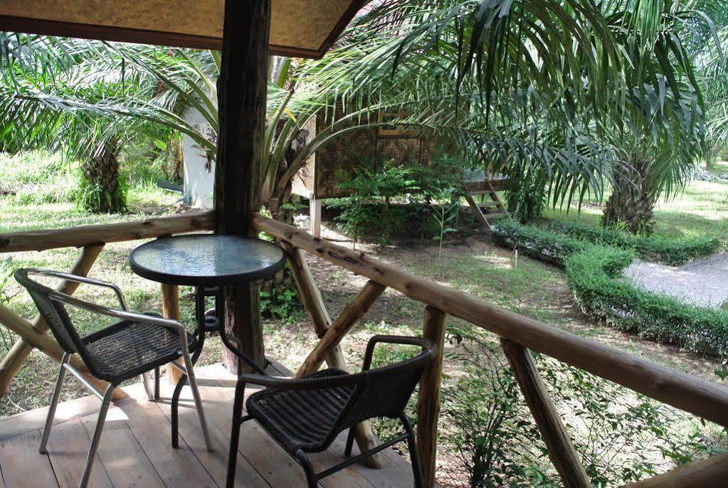 Bantatuk Resort & Restaurant Ban Tha Khun Buitenkant foto
